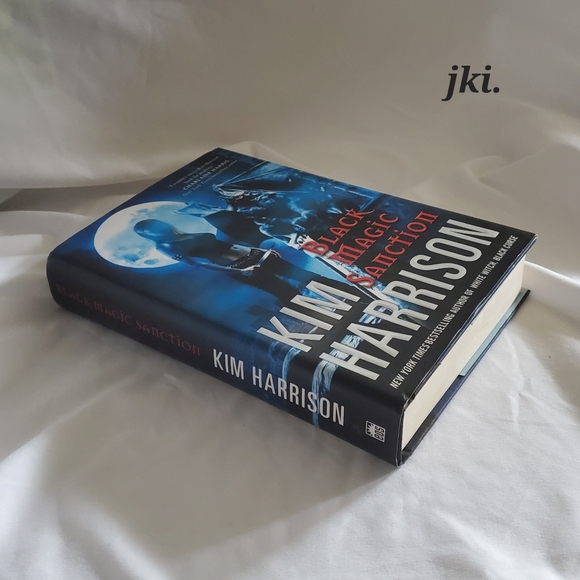 Black Magic Sanction by: Kim Harrison - Picture 3 of 11